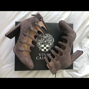 Vince Camino Davel Block Heel Pump (Stone Taupe)